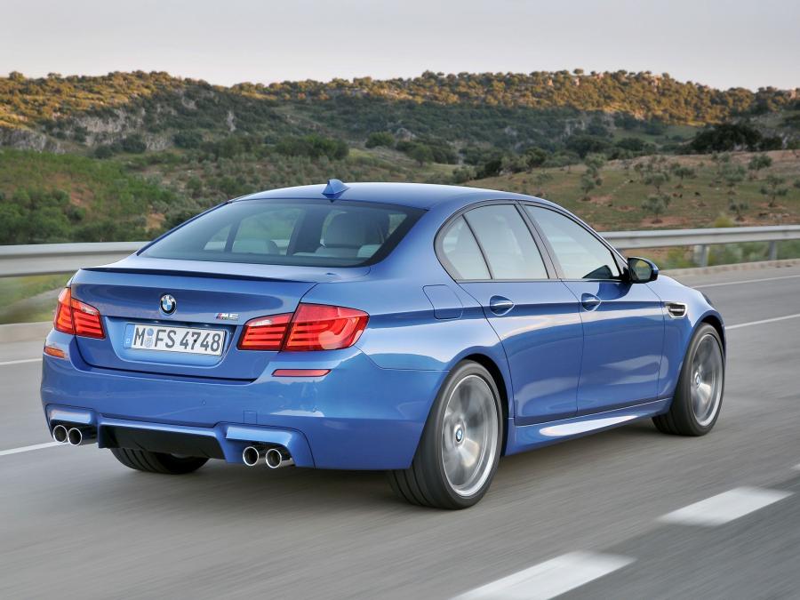  BMW M5 2011 года  (фото 7 из 344)